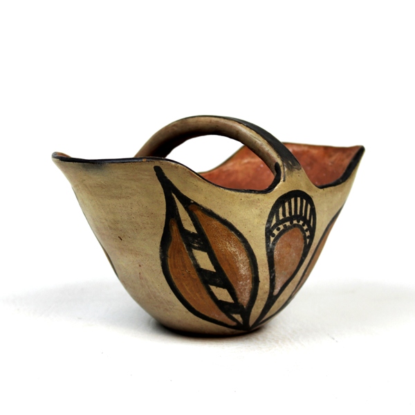 Santo Domingo Indian pueblo pottery - c. 1930s