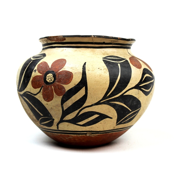 Santo Domingo Indian pueblo pottery - c. 1930s