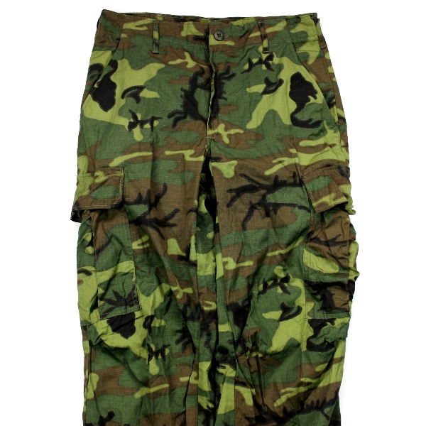ERDL camouflage jungle fatigue / combat trousers - Regular Small