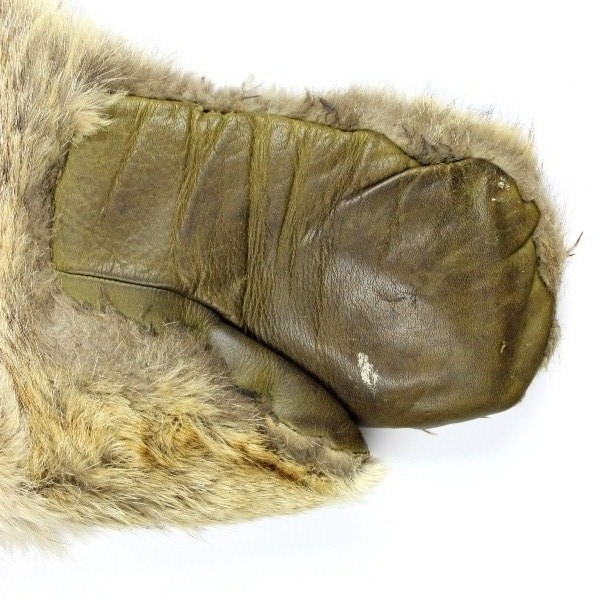 Fur covered mittens - Extreme cold climate