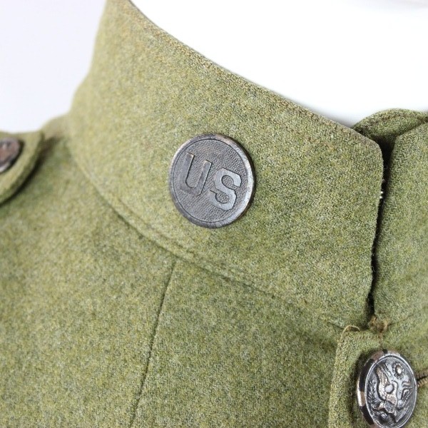 M1917 OD wool service tunic w/ WW1 victory medal - Air Service