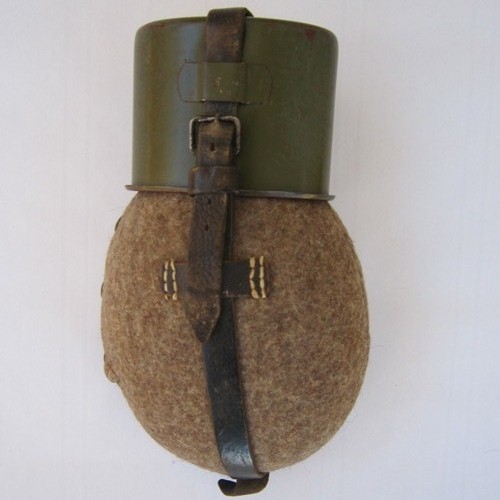 German WW2 M31 Canteen + cup