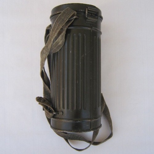 German WW2 M30 Gasmask + Canister