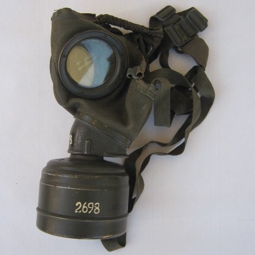 German WW2 M30 Gasmask + Canister