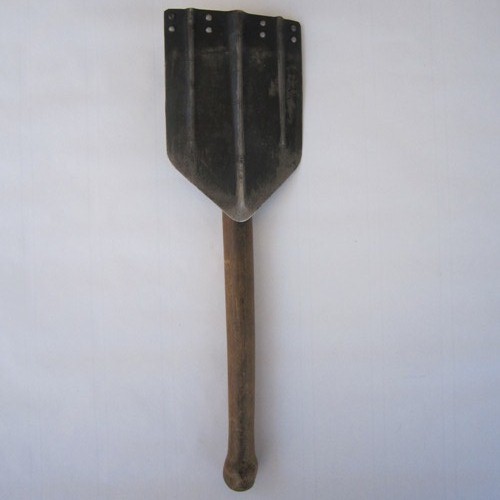 German WW2 1st pattern folding shovel with carrying case