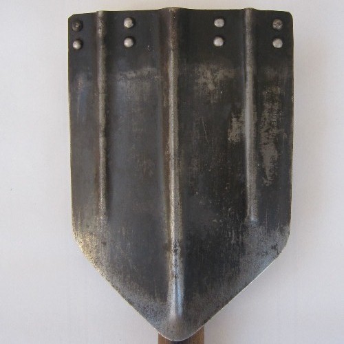 German WW2 1st pattern folding shovel with carrying case