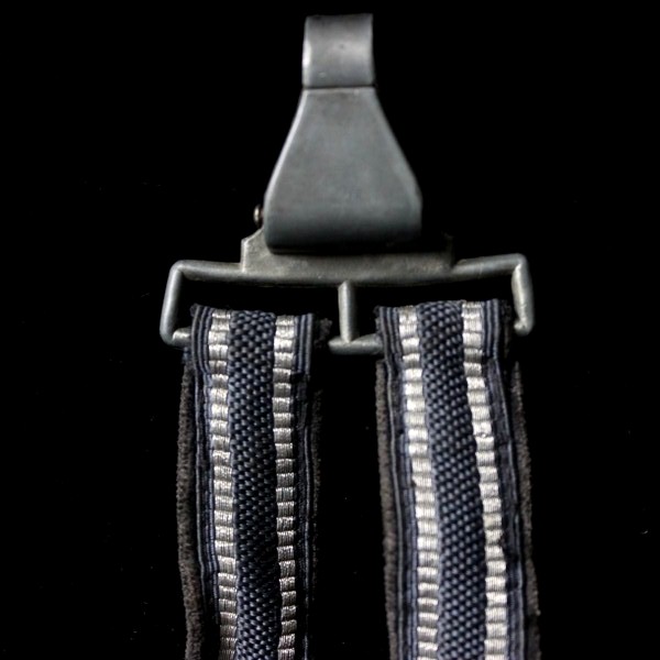 Luftwaffe officer’s dagger with silver dress tassel and hangers