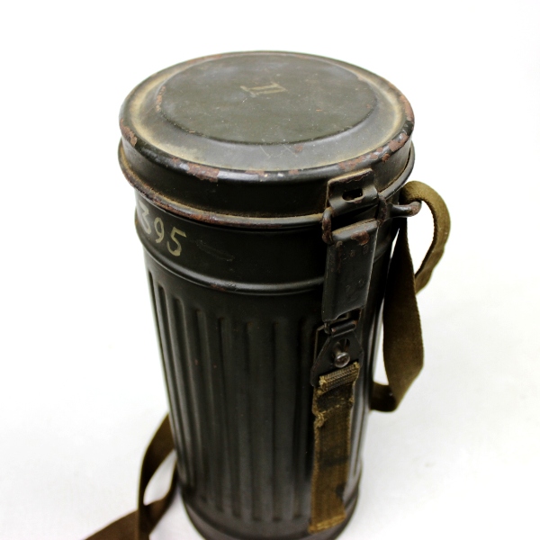 M1930 Gasmask, canister and straps - Identified