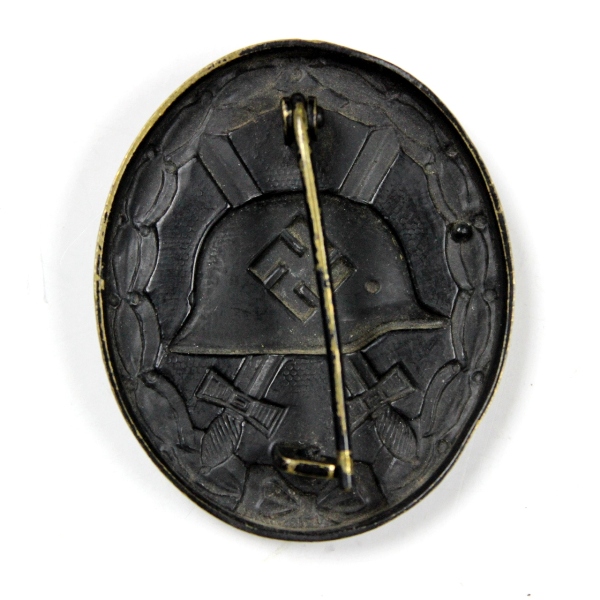 1939 black wound badge