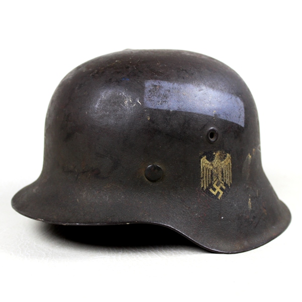 Single decal M1942 WH steel helmet - EF 62