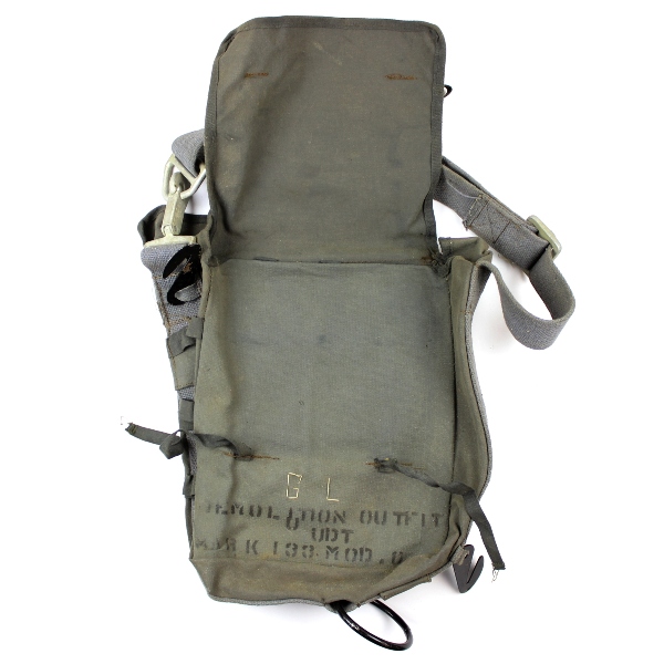 Rare US Navy Underwater Demolition Team (UDT) outfit bag