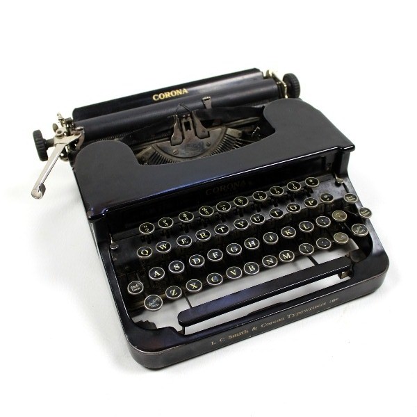 Officers typewriter w/ field carrying case - Nice!