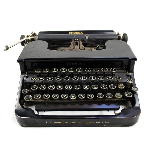 Officers typewriter w/ field carrying case - Nice!