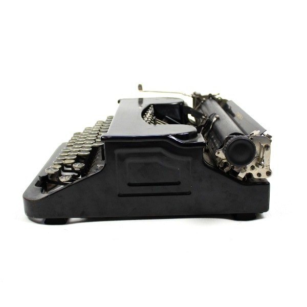 Officers typewriter w/ field carrying case - Nice!