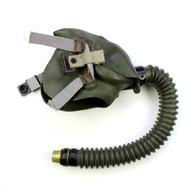 USAAF A-10A demand oxygen mask - April 1944 - Medium
