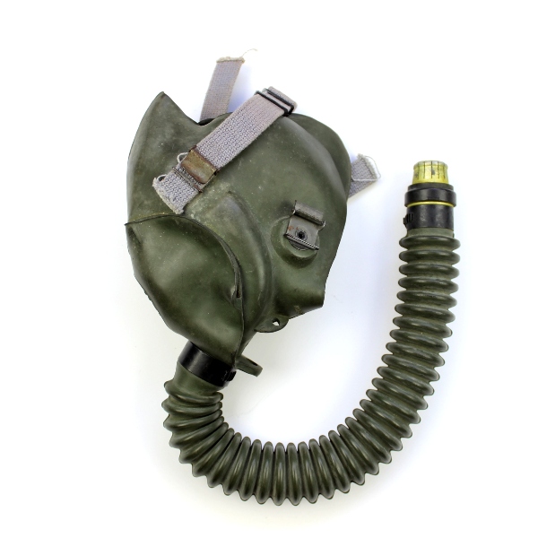 USAAF A-10A demand oxygen mask - April 1944 - Medium