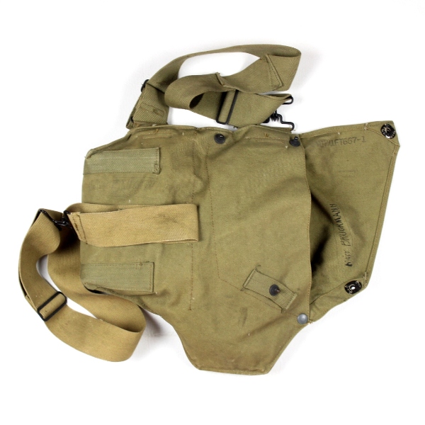 M2A2 diaphragm gas mask w/ M1VA1 carrier