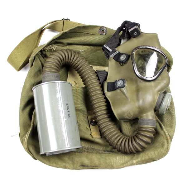 M4 diaphragm gas mask w/ M6 carrier