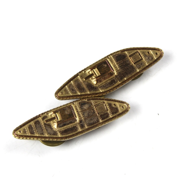 US Army armored corps officer collar insignia - FOX