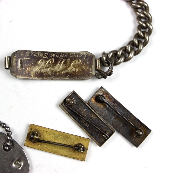 USAAF identification bracelet and dog tags