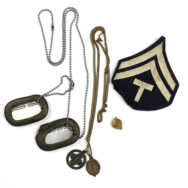 US Army dog tags w/ silencers, religious medals, misc. lot