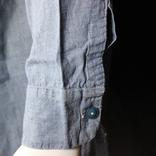 US Navy chambray utility shirt - ID’ed - USS Tarazed