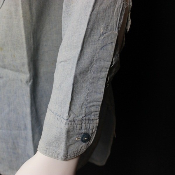 US Navy chambray utility shirt - ID’ed - USS Tarazed