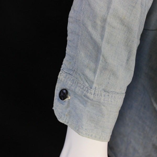 US Navy chambray utility shirt - ID’ed - USS Tarazed