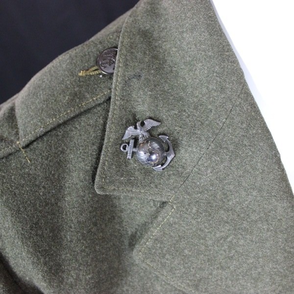 USMC Dress jacket and cap w/ ID tag - 2nd Marine Div.