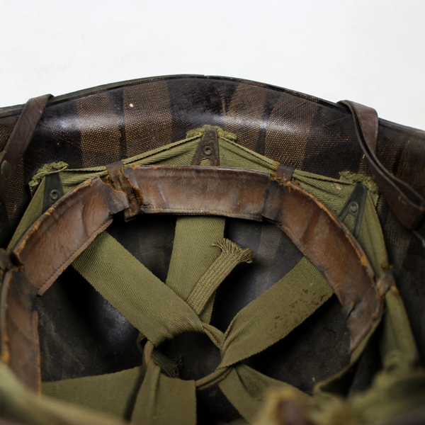 Salty front seam, fixed bales M1 helmet w/ liner