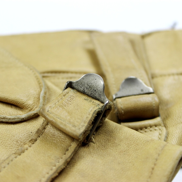 Scarce 1st pattern cavalry / paratrooper horsehide gloves
